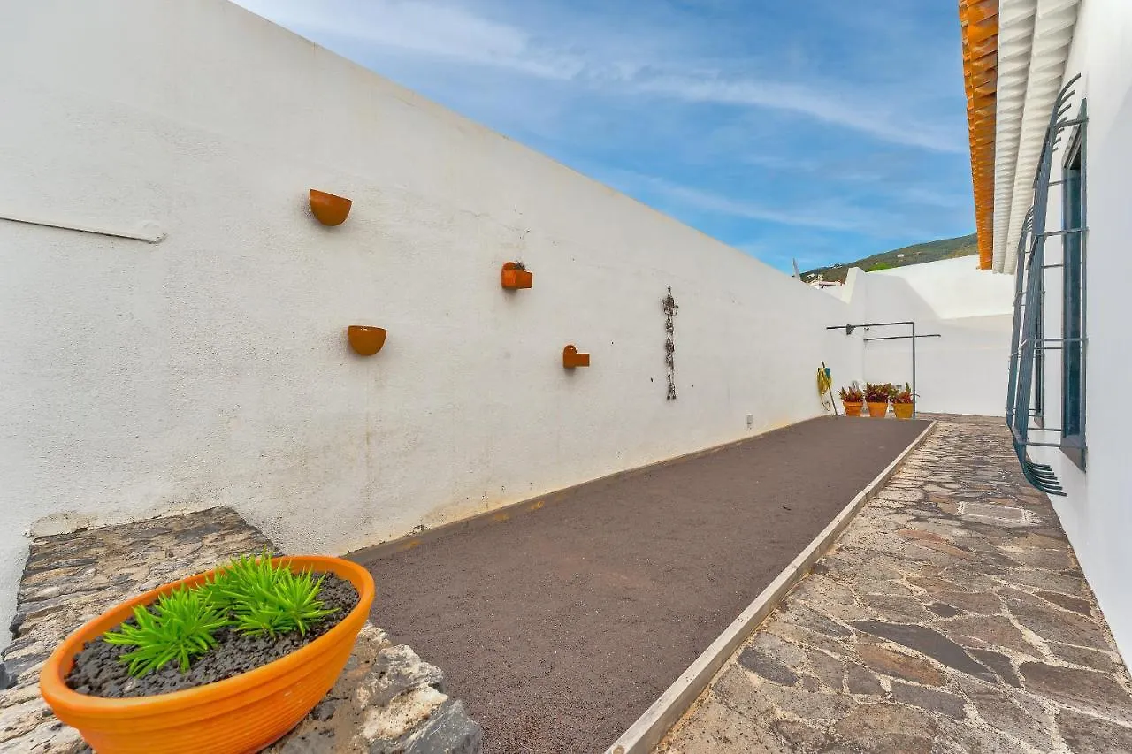 Charming Villa With Private And Heated Pool contacts